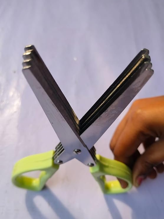 Kitchen Scissors with 5-Layer Stainless Steel Blades for Herbs and Spices - Image 3