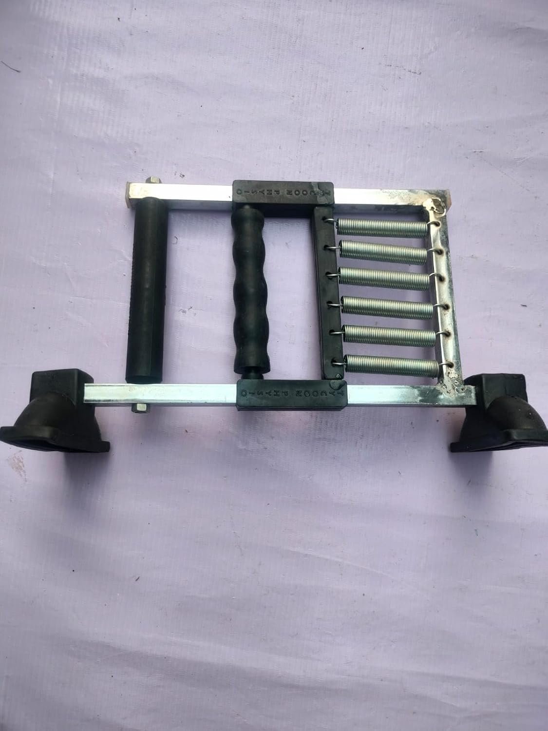 Black Physio Therapy Finger Grip Exerciser Metal Spring Finger Exerciser Hand Gripper Used in Physiotherapy - Image 5
